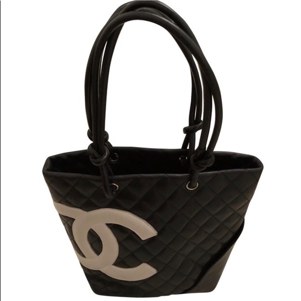 Chanel handbag with C detail